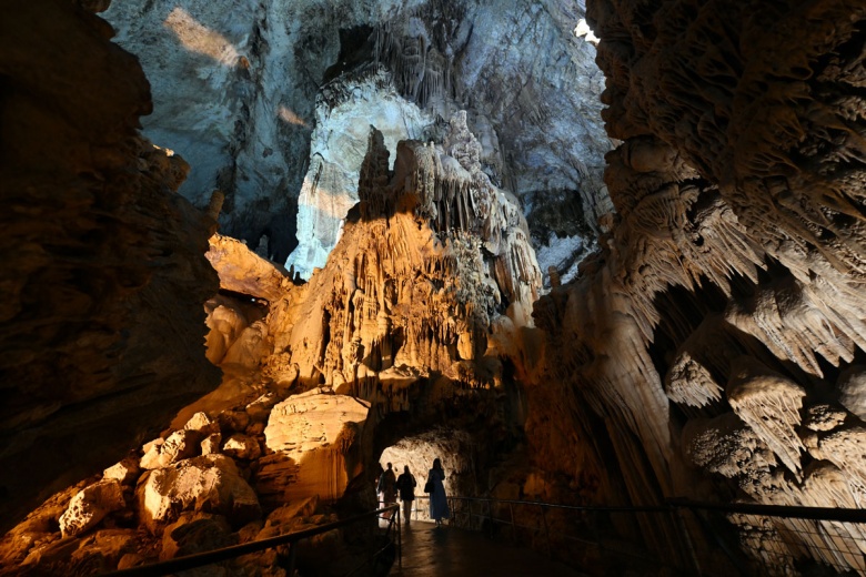Lübnan Caita Mağarası (Jeita Grotto Cave)