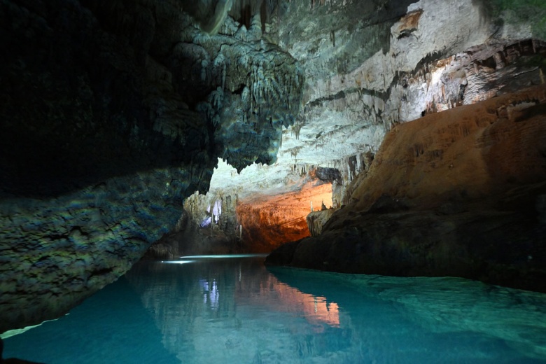 Lübnan Caita Mağarası (Jeita Grotto Cave)