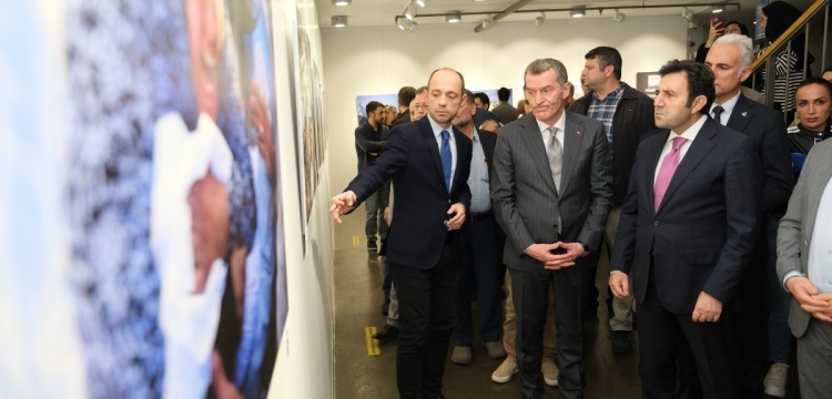 Zeytinburnu Kültür Sanat, Kanıt İnsanlığın Evrensel Yıkımı Sergisi ile sezonu açtı