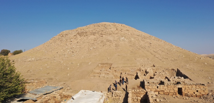 Soğmatar Antik Kentinde 3 Bin Yıllık Kamusal Yapı Gün Yüzüne Çıkarıldı