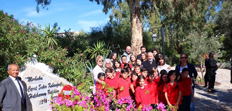 Cevat Şakir Kabaağaçlı, sürgün yurdu Bodrum'da mezarı başında anıldı