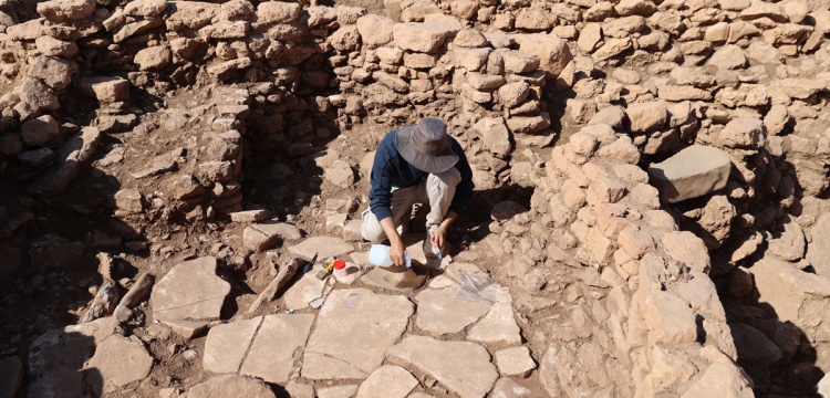 Karahantepede Neolitik Beslenme: Öğütme Taşları, Tarımın Başlangıcı