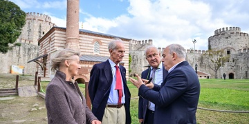 Tolstoyun İzinde İstanbul: Yedikulede Tarih ve Bellek Buluşması