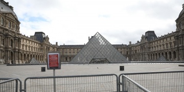 Louvre Müzesi soygunu soruşturmasında 2 şüpheli gözaltına alındı
