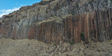 Kars Kağızmanda Keşfedilen Bazalt Sütunları Bilimsel Literatüre Girdi