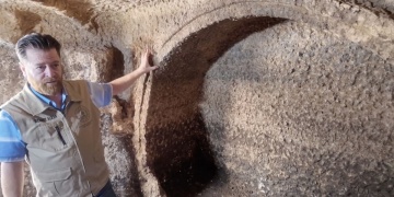 Tharsa Antik Kentinde 1800 Yıllık Oda Mezarı Gün Yüzüne Çıkarıldı