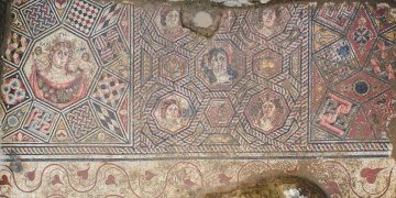 İznikte Mitolojik Tasvirli Mozaik Gün Yüzüne Çıkarıldı