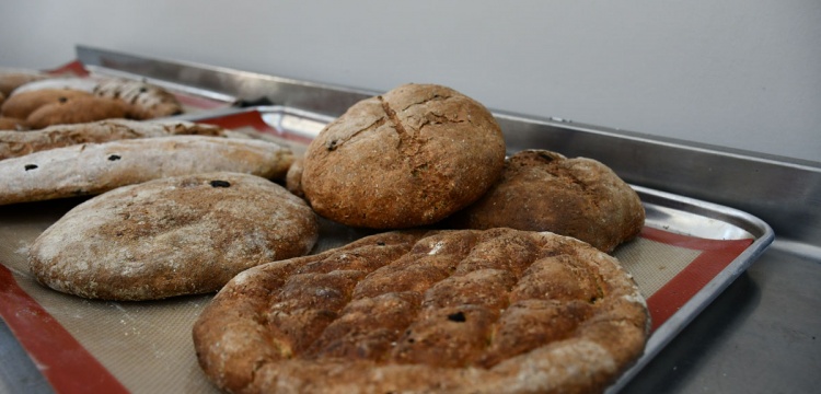 3 Bin Yıllık Mezopotamya Tarifinin İzinde: Hasankeyf’te Ballı Arpa Ekmeği Yeniden Pişirildi