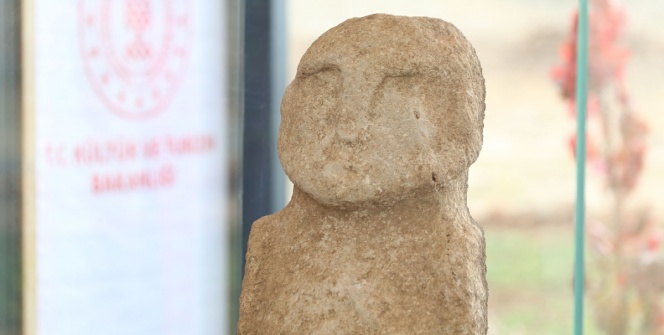 Taş Tepelerde Bulunan Neolitik Heykelleri İlk Kez Sergiye Çıkıyor