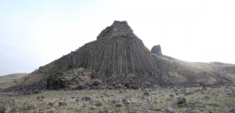 Varto Fay Zonunun Jeomirası: Beşgen Bazalt Yapılar Koruma Bekliyor