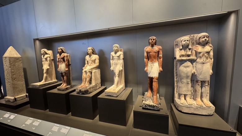 Büyük Mısır Müzesi Ziyaretçi Akınına Uğruyor