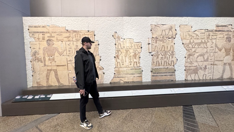 Büyük Mısır Müzesi Ziyaretçi Akınına Uğruyor