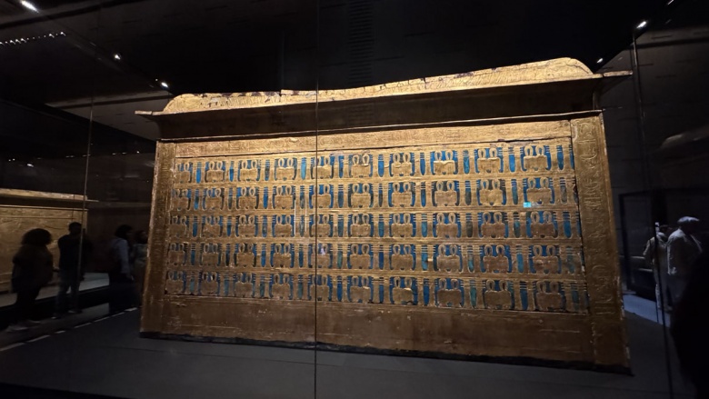 Büyük Mısır Müzesi Ziyaretçi Akınına Uğruyor