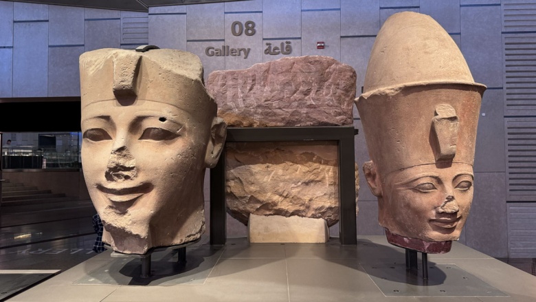 Büyük Mısır Müzesi Ziyaretçi Akınına Uğruyor