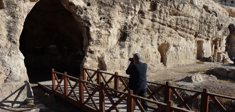 Şanlıurfa’nın Görsel Hafızası: Fotoğraf Sanatçısı Yasin Küçük’ün 30 Yıllık Belgeleme Serüveni