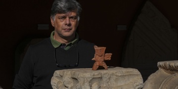 Efeste Serapis Kültünü Aydınlatan Yeni Buluntu: Yazıtlı Tütsü Kabı