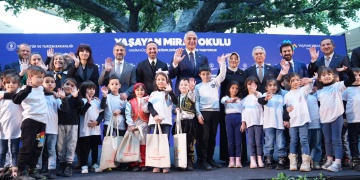 Somut Olmayan Kültürel Miras İçin Yeni Bir Eğitim Modeli: Yaşayan Miras Okulu