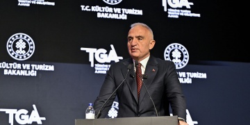 Türkiye Turizminde Rekor Büyüme: 65 Milyar Dolarlık Başarı