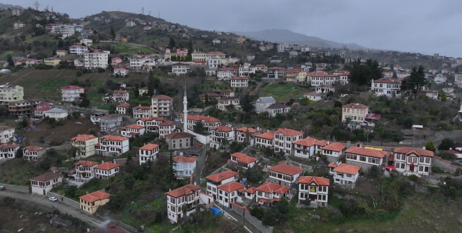 Orta Mahalle Tarihi Evleri