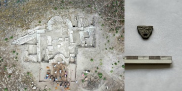 Listra Kazılarında Selçuklu Dönemine Tarihlenen Tılsımlı Kolye Ucu Bulundu