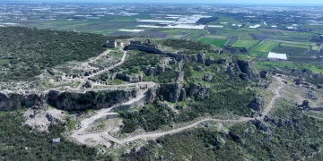 Sillyon Antik Kenti: 7 Bin Yıllık Kesintisiz Yerleşimin Arkeolojik Tanıklığı