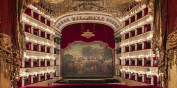 Teatro di San Carlonun 290 Yılı: Opera Geleneğinin Sürekliliği ve Kültürel Miras