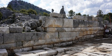 Adada Antik Kentinde 17 Asırlık Yaşamın İzleri Gün Yüzüne Çıkıyor