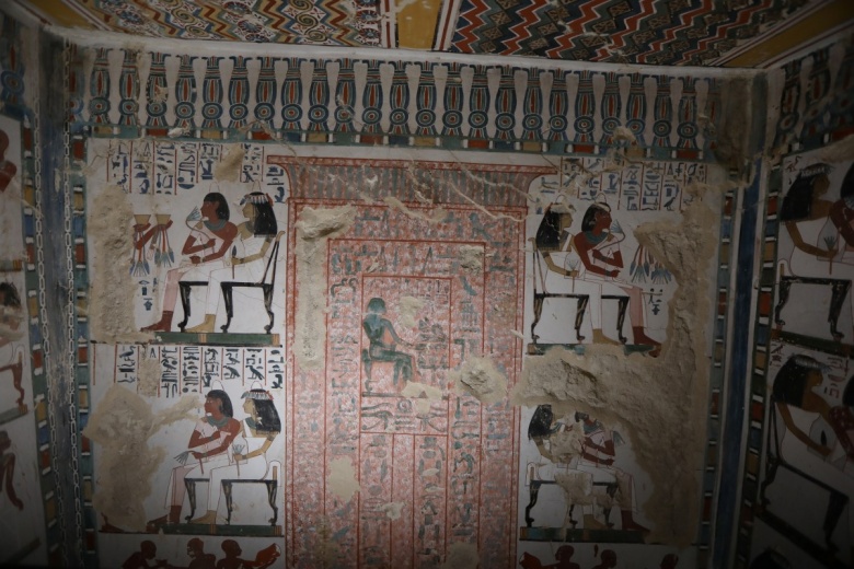Firavun Amenhotep'in restorasyonu biten mezarı ziyaretçilere açıldı