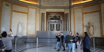 Apollo Galerisi, Louvre Müzesi soyunu sonrası yeniden ziyarete açılıyor