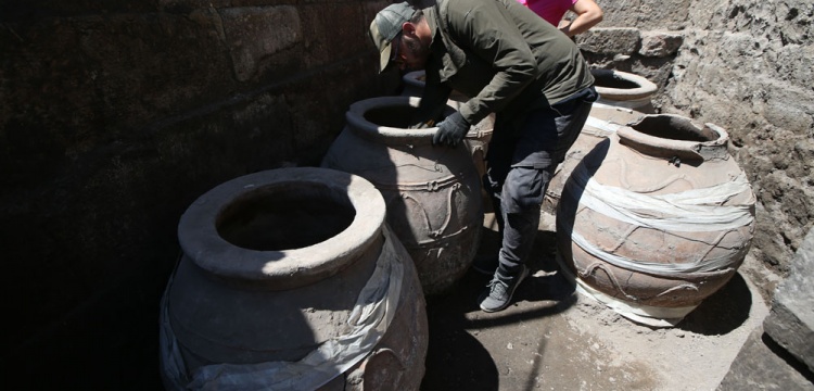 Ani Ören Yerinde Selçuklu Dönemi Erzak Deposu Gün Yüzüne Çıkarıldı