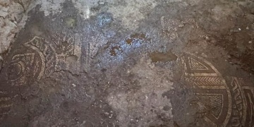 Mardinde Kaçakçılık Operasyonunda 1500 Yıllık Roma Mozaiği Ele Geçirildi