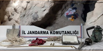 Gaziantepte 5 defineci kaçak kazı esnasında yakalandı