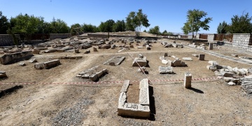 Battalgazideki Anadolu Selçukluları mirası Kırkkardeşler Mezarlığı restore ediliyor
