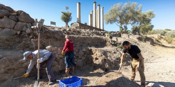 Smyrna Höyüğünde Tunç Çağının Altı Mimari Evresi Belirlendi