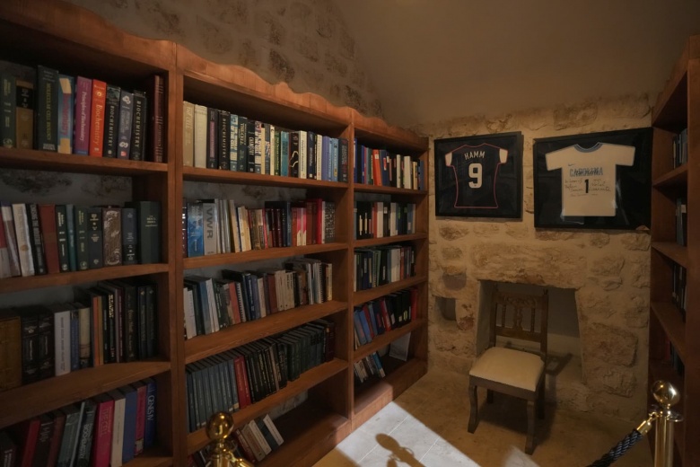 Ünlü bilim adamının Savur'daki evi Aziz Sancar Müzesi olarak ziyarete açıldı