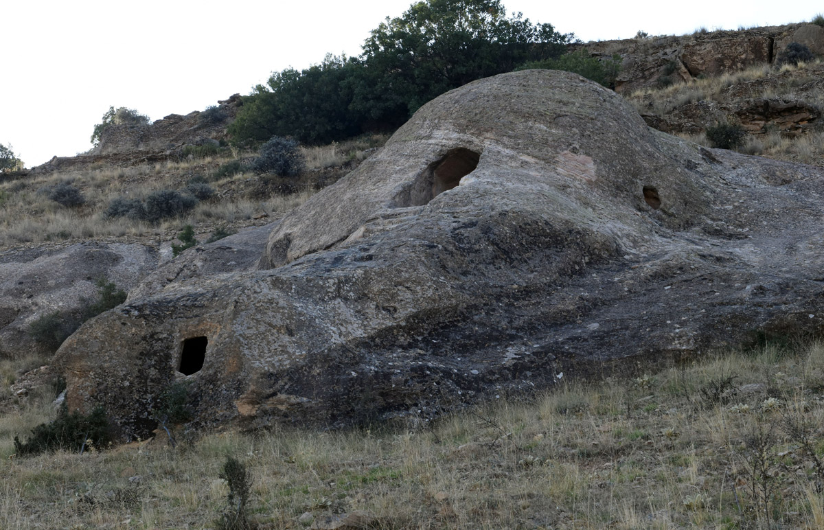 Kırıkkale'nin 2 bin yıllık kaya mezarları ziyaretçileri bekliyor haberi -  Arkeolojik Haber - Arkeoloji Haber - Arkeoloji Haberleri